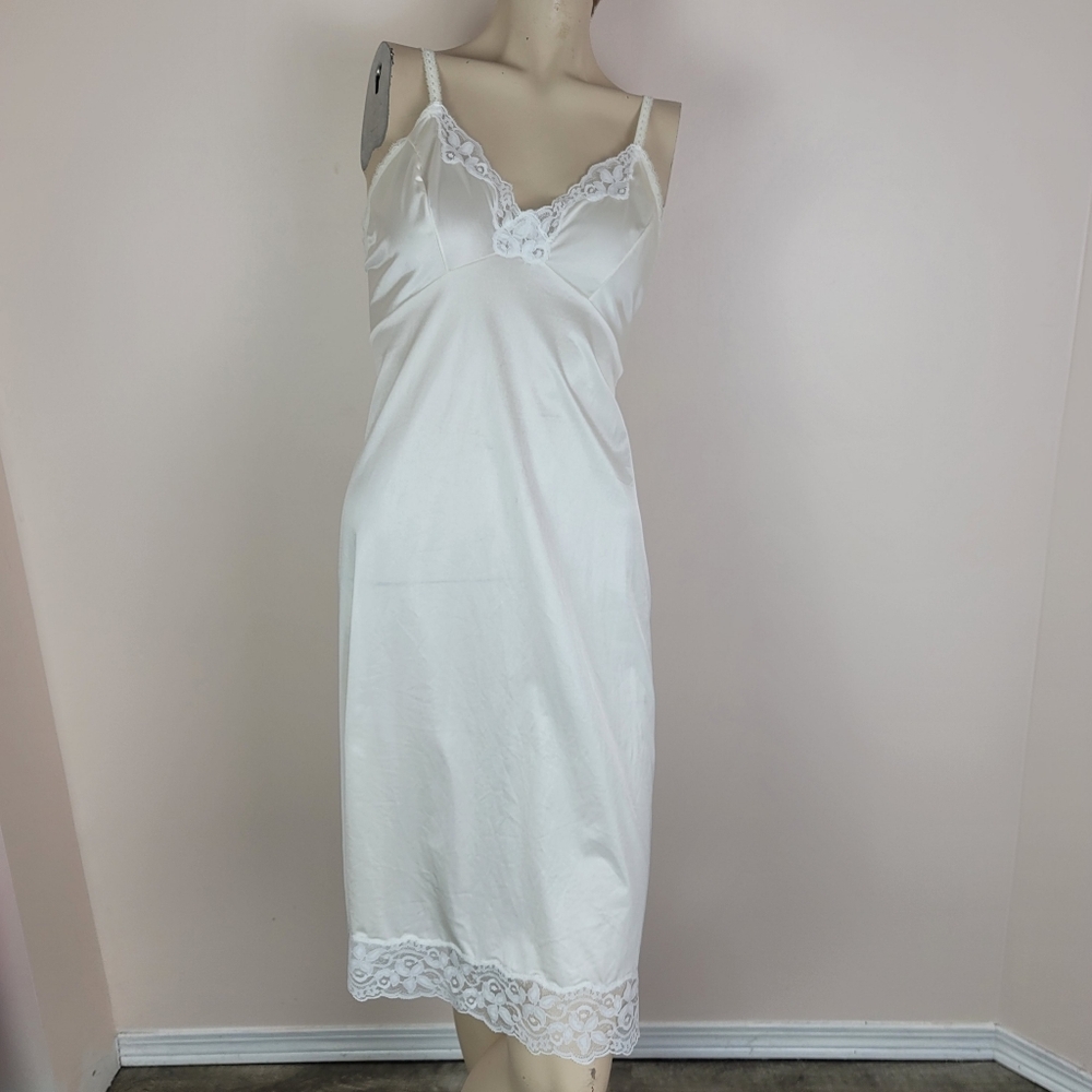 Vintage Cream And White Slip Dress Night Gown With Lace Trim. Size Large.